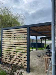 Photo de galerie - Pose pergola suite 