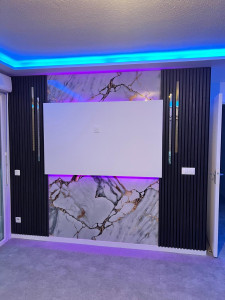 Photo de galerie - Mur TV design avec éclairage LED
