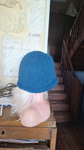 Photo de galerie - Bonnet tricoté à la main!