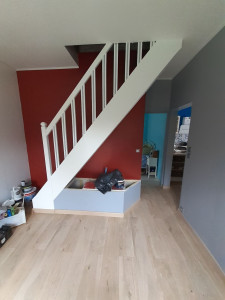 Photo de galerie - Transformation complète de cette cuisine .peinture , escalier , sol 