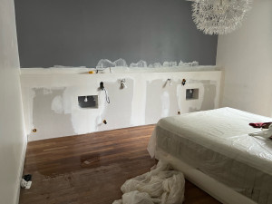 Photo de galerie - Tete de lit avec niche integre