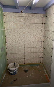 Photo de galerie - Pose de faïence dans une douche à l’italienne 