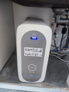 Photo de galerie - Installation grohe blue home pour la filtration d'eau 