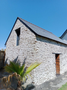 Photo de galerie - Rejointoiement de pierre a la chaux.