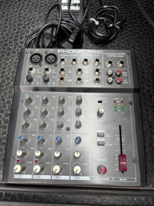 Photo de galerie - Table de mixage