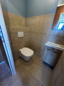 Photo de galerie - Installation d’un toilettes suspendu et faïence /carrelage 