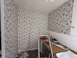 Photo de galerie - Pose tapisserie avec raccord