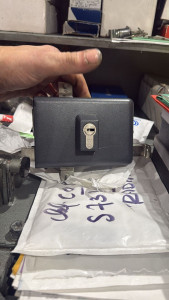 Photo de galerie - Fourniture et pose serrure blindée
