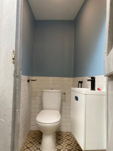 Photo de galerie - Après l'installation de WC + lavabo