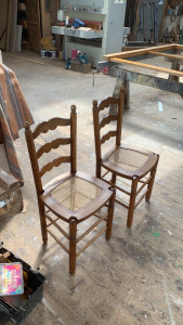 Photo de galerie - Fabrication de chaises 