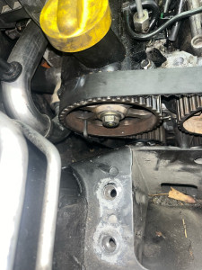 Photo de galerie - Changement de la courroie kit distribution tous types de véhicules 