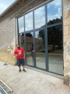 Photo de galerie - Installation et fabrication de gardes de corps, portails, portillons et autres ouvrages métalliques sur mesure, réalisés selon vos spécifications et exigences.