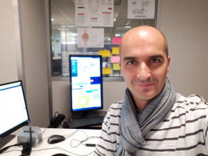 Photo de galerie - Au bureau.