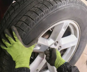 Photo de galerie - Je vous monte vos pneus et les répare merci 