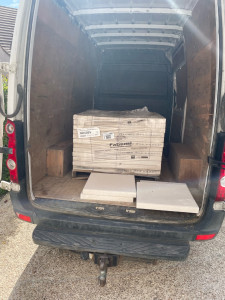 Photo de galerie - Des dalles, 600 kg 