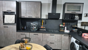 Photo de galerie - Montage cuisine avec ilot sur mesure 