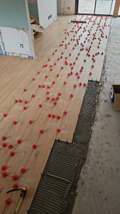 Photo de galerie - Pose de carrelage imitation parquet 