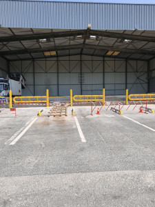 Photo de galerie - Installation de 4 grandes rambardes pour Veolia.