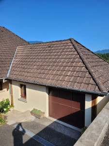 Photo de galerie - Voici une toiture qui  vas être traité demoussage et impermabilisation client sur  droumetaz .