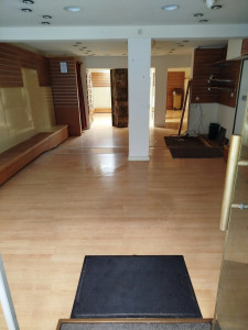 Photo de galerie - Nettoyage d'un magasin a l'abandon qui a servi pour un tournage d'un film de cinéma 