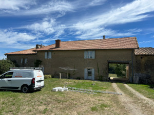 Photo de galerie - Traitement anti mousse par pulvérisations.