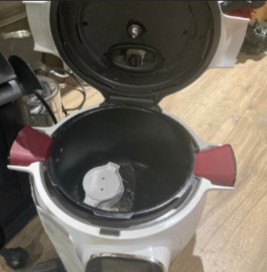 Photo de galerie - Réparation d'un cookeo moulinex
