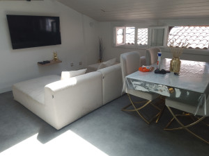 Photo de galerie - Prestation ménage et changement des draps après départ des voyageurs  sur un logement louer en Airbnb 