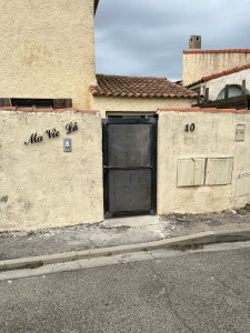 Photo de galerie - Portillon brut sans peinture posé