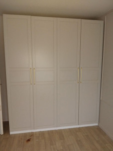 Photo de galerie - Armoire ikea 4 porte 