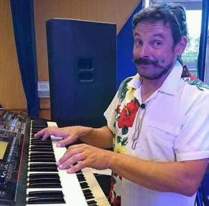 Photo de galerie - Musicien clavier 