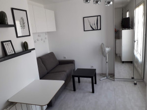 Photo de galerie - Réalisation d'un studio 
-démolition d'une ancienne cuisine et salle de bain 
- montage de cloison placo, bande à joint etc..
- carrelage 
- installation salle d'eau , lavabo, bac à douche. 
- installation d'une nouvelle cuisine etc...
