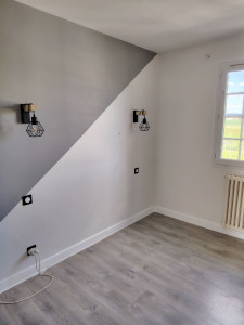 Photo de galerie - Peinture plafond et mûrs et pose de parquet 