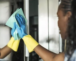 Photo de galerie - Nettoyage de vitres et autres services personnalisés 