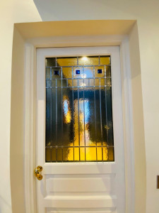 Photo de galerie - Installation de porte et intégration de double vitrage décoratif Chez FANY GLASS