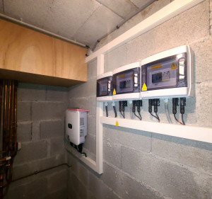 Photo de galerie - Installation photovoltaïque onduleur centrale