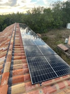 Photo de galerie - Nettoyage de panneaux photovoltaïques 