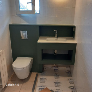 Photo de galerie - Aménagement salle de bain wc suspendu et lavabo 