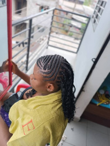 Photo de galerie - Nattes collé devant rasta derrière 