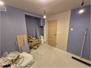 Photo de galerie - Enduit: pose des bandes, deux passes de ratissage, ponçage, deux couches de peinture 