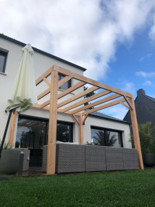 Photo de galerie - Fabrication et pose d’une pergola en bois