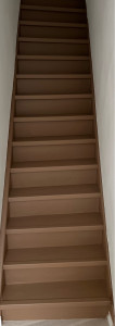 Photo de galerie - Rénovation escalier avec nez de marche et application peinture