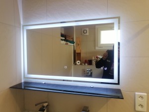 Photo de galerie - Je monte et démonte les miroirs dans les chambres, les salles de bain selon les souhaits du client.