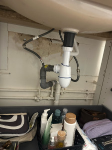 Photo de galerie - Modification des évocations pvc 32  de lavabo dans le Salle de bain 