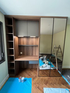 Photo de galerie - Bureau / placard 