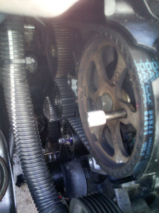 Photo de galerie - Remplacement kit distribution pompe à eau et courroie d'accessoire Peugeot 206 1.4 HDI 70 ch moteur DV4TD.