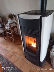 Photo de galerie - Pose d'un poêle à granulés+ ramonage 
