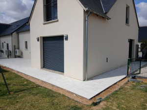 Photo de galerie - Terassement avec création de terasse et carrelage 