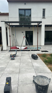 Photo de galerie - Création de pergola en fer avec pose et mise en peinture.