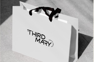 Photo de galerie - Création de l’identité visuelle de The Third Mary, agence de direction artistique.