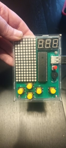 Photo de galerie - Réalisation d'un jeu Tetris à partir de divers composants électroniques.